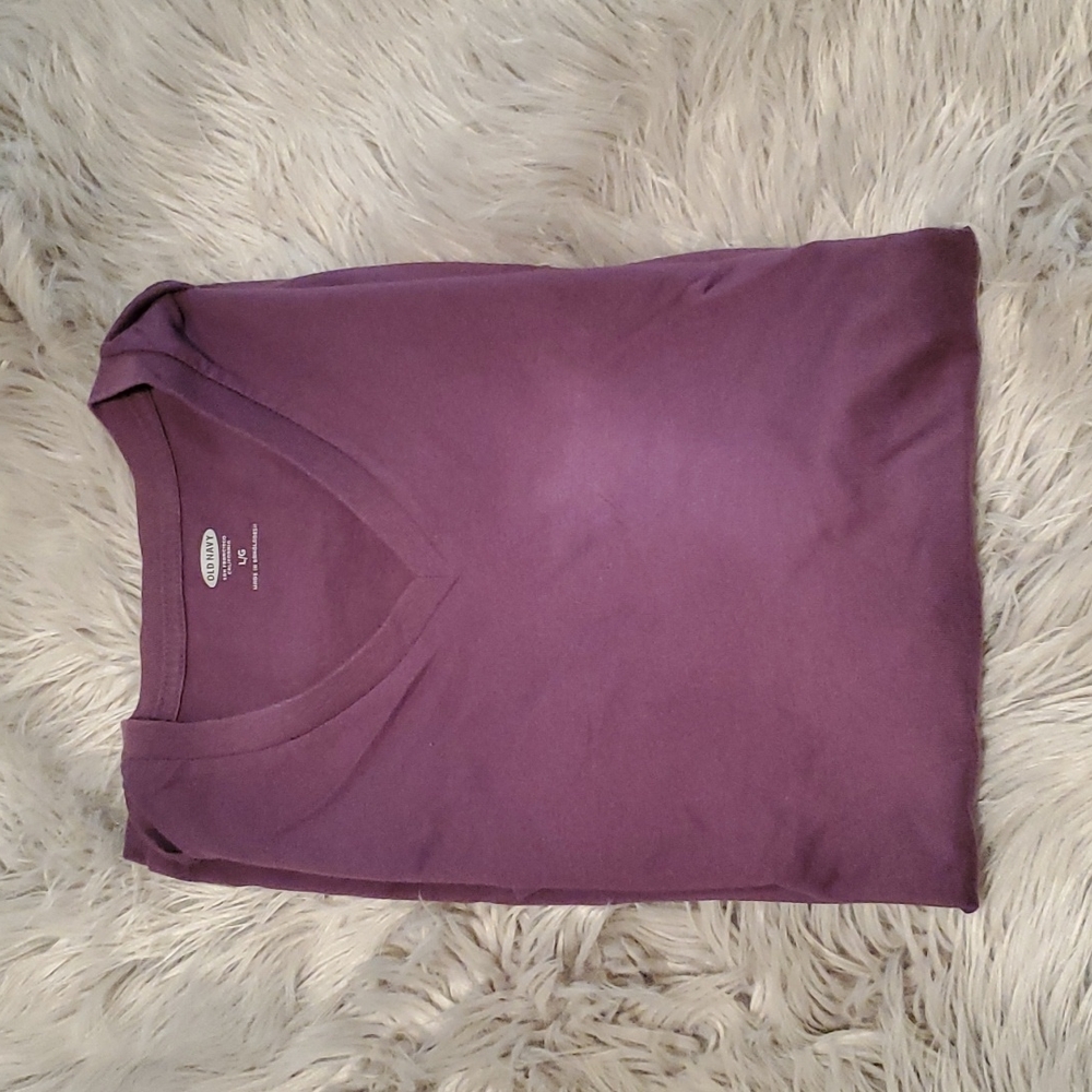 Men size Large purple V cut tshirt